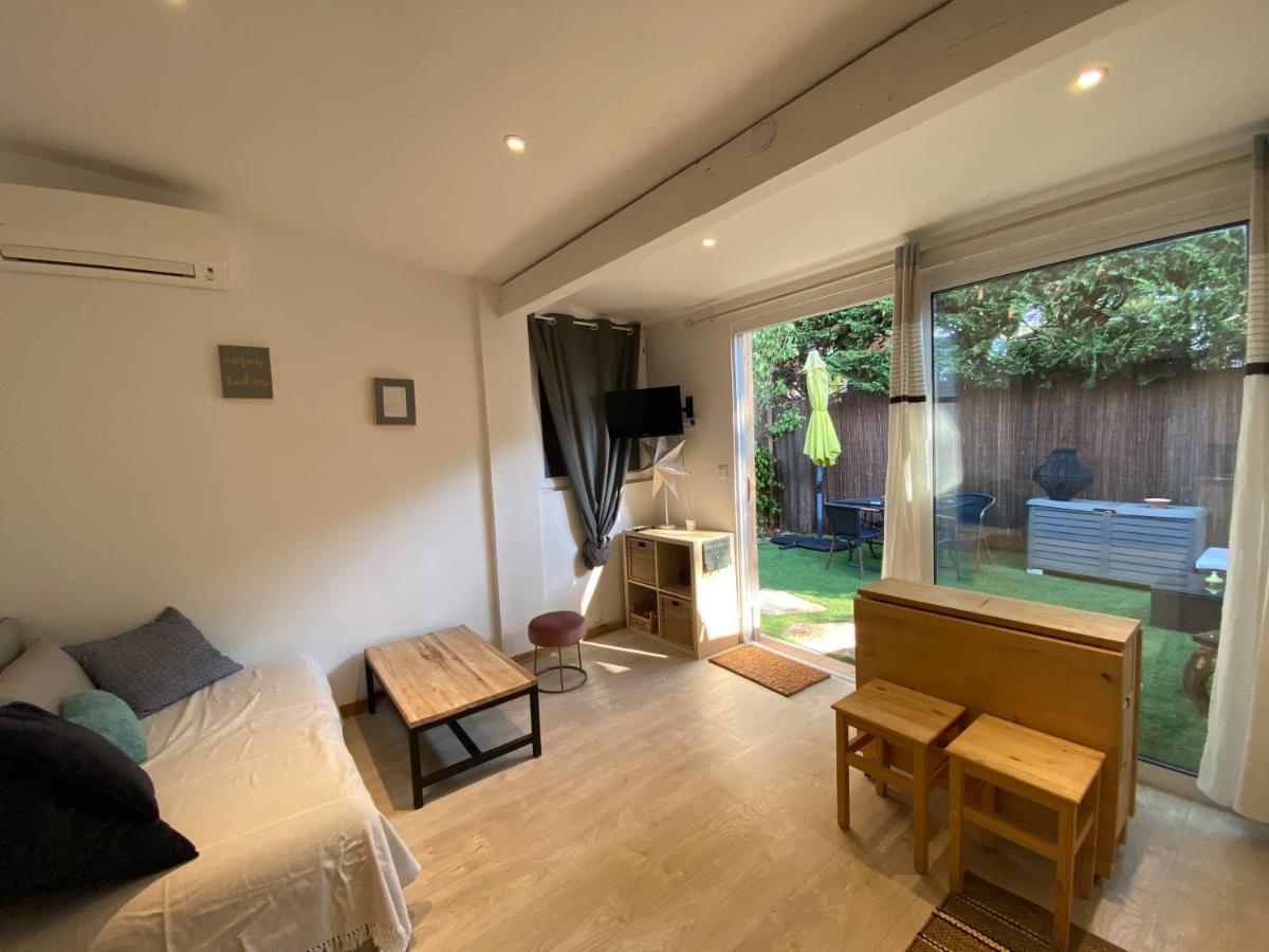 Agreable Studio Proche Sttropez Piscine Et Tennis Gassin Exterior photo